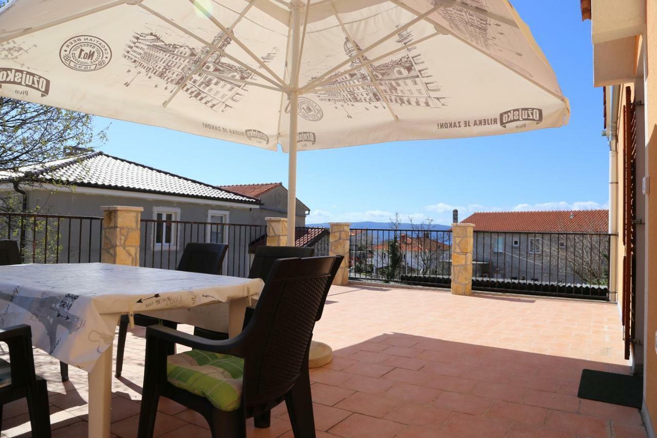Apartments Laura Pinezići المظهر الخارجي الصورة